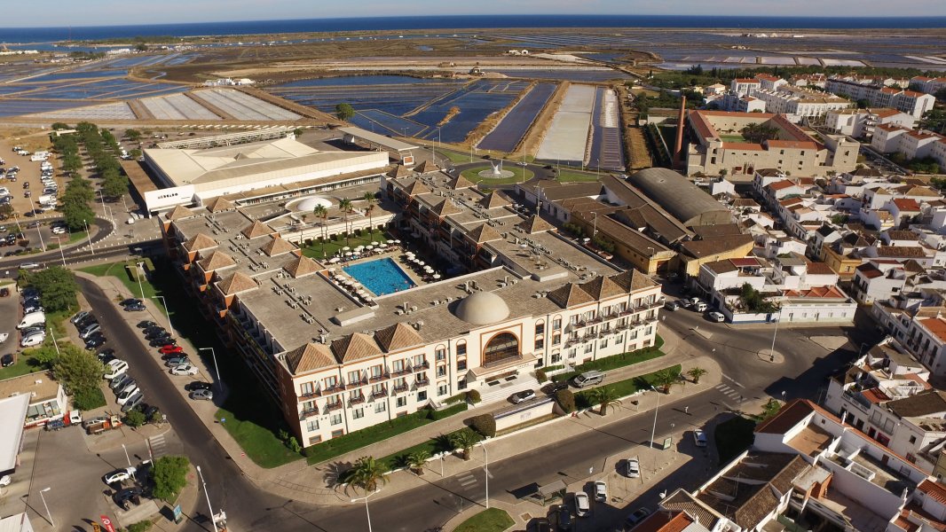 October 4 Nights 3 Rounds - Offer-ID:1446 - Hotel:Vila Gale Tavira Hotel-ID:111